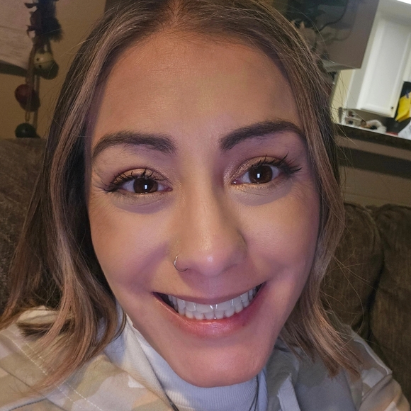 Meet your Posher, Kristy - Picture 2 of 2